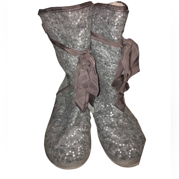 Juicy Couture gray sequin bow boots - Picture 2 of 5